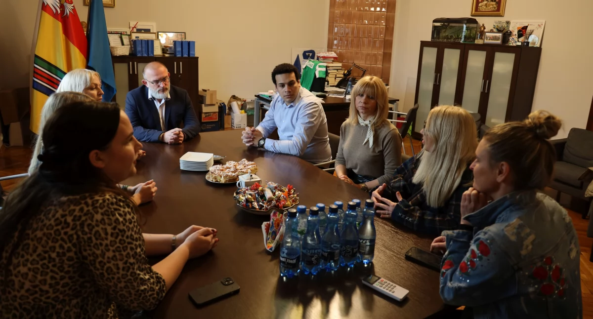 Starostwo Powiatowe, Łowicz Spotkanie uczestników międzynarodowego projektu edukacyjnego Recover (foto) - zdjęcie, fotografia