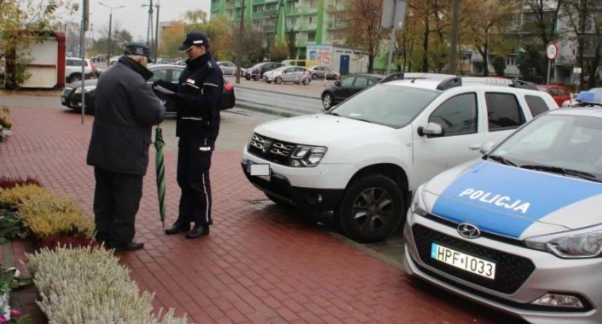 Komunikaty policji , Wszystkich Świętych Zmiany organizacji ruchu rejonach łowickich cmentarzy - zdjęcie, fotografia