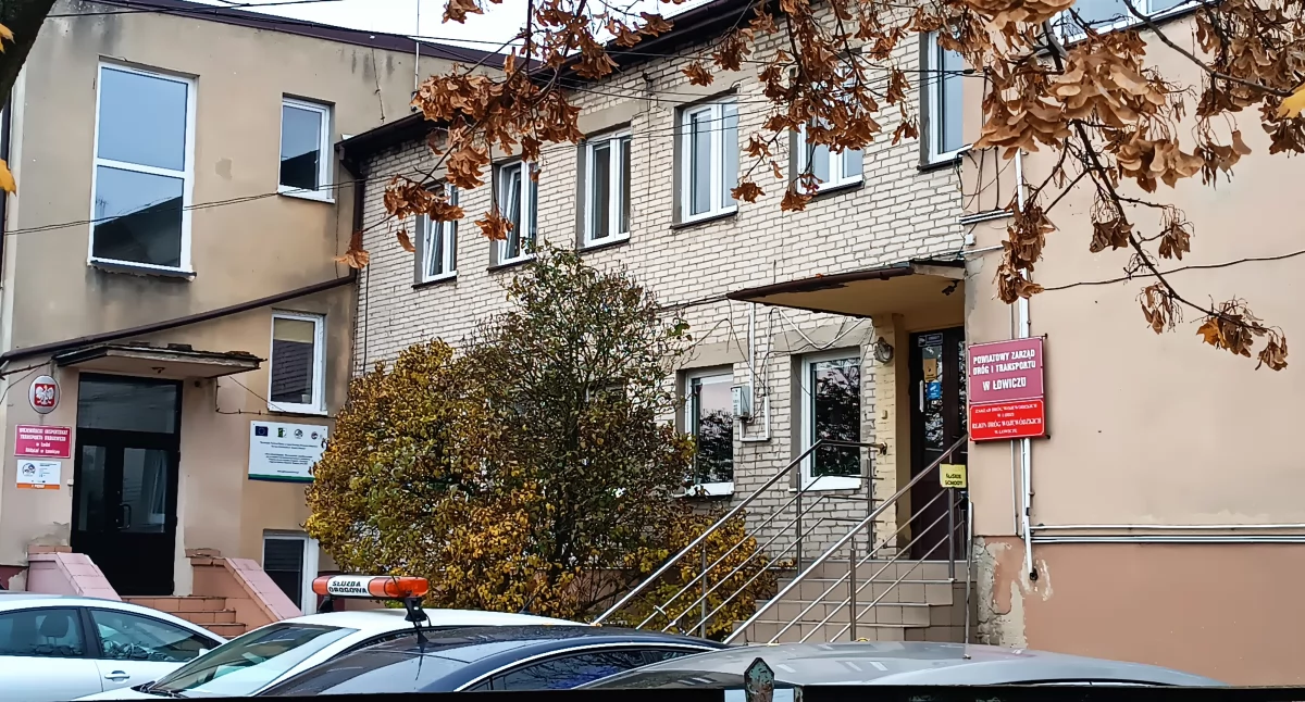 Starostwo Powiatowe, Zarząd Dróg Transportu likwidacji Powiatu podjęła decyzję - zdjęcie, fotografia