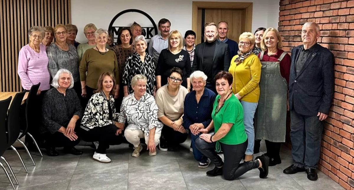 Spotkania, Kiernozia Spotkanie seniorów ramach programu Fundacji Biedronka (foto) - zdjęcie, fotografia