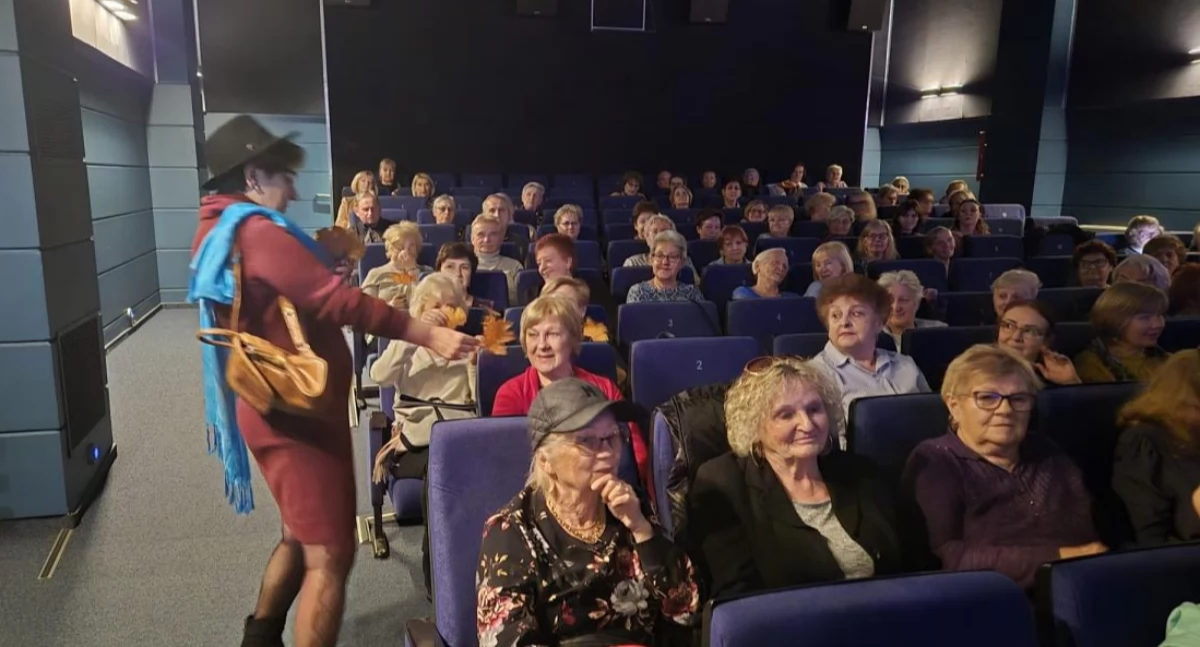 Koncerty, Twórczość Osieckiej łowickich seniorów (foto film) - zdjęcie, fotografia