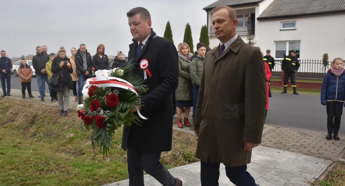 Uroczystości patriotyczne, Gmina Nieborów Mieszkańcy spotkają legionowej kapliczce - zdjęcie, fotografia