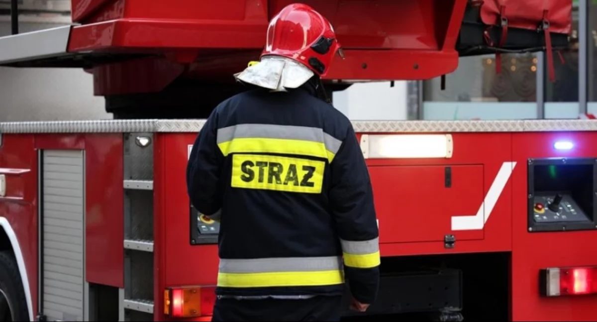 Straż pożarna, otwierał mieszkania stanie upojenia alkoholowego - zdjęcie, fotografia