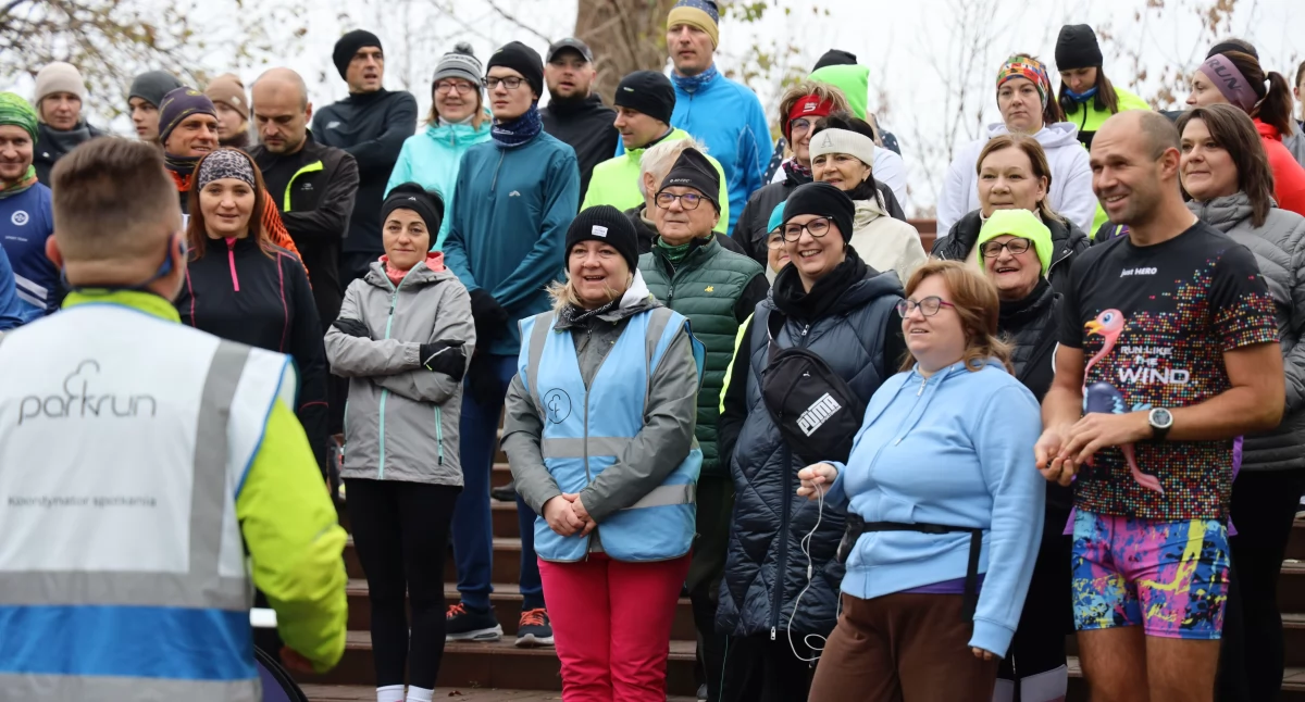 Turystyka i rekreacja, Aktywny poranek parkrun Łowicz (foto) - zdjęcie, fotografia