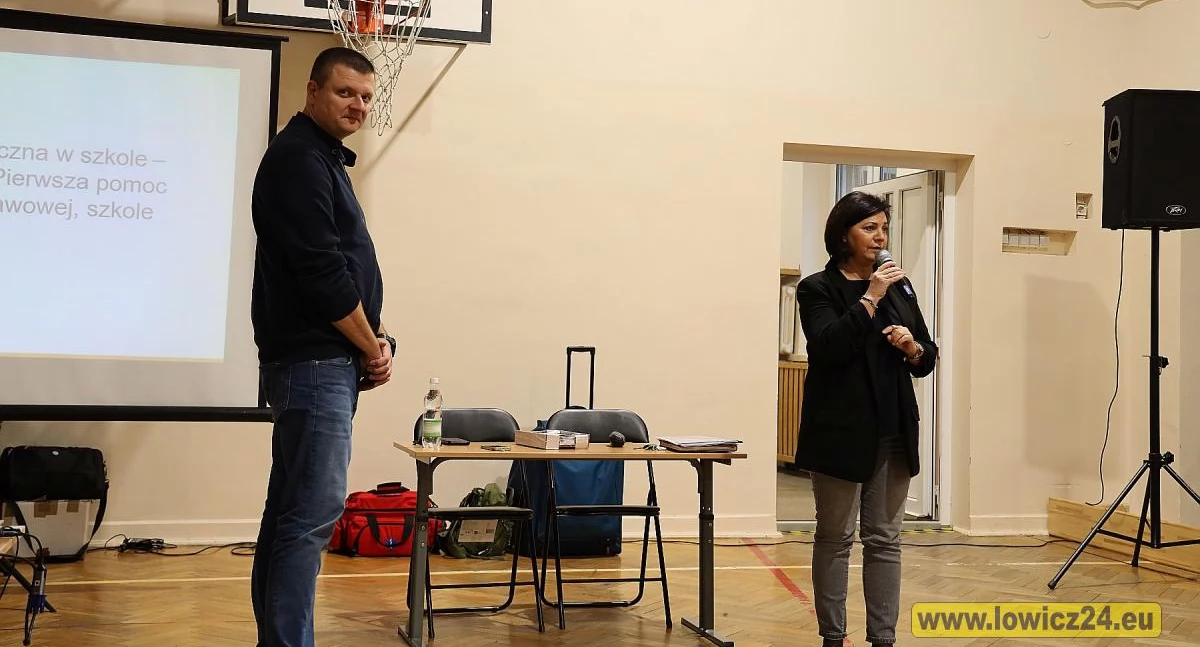 Szkoły, Wiedza humor ratują życie! (foto) - zdjęcie, fotografia
