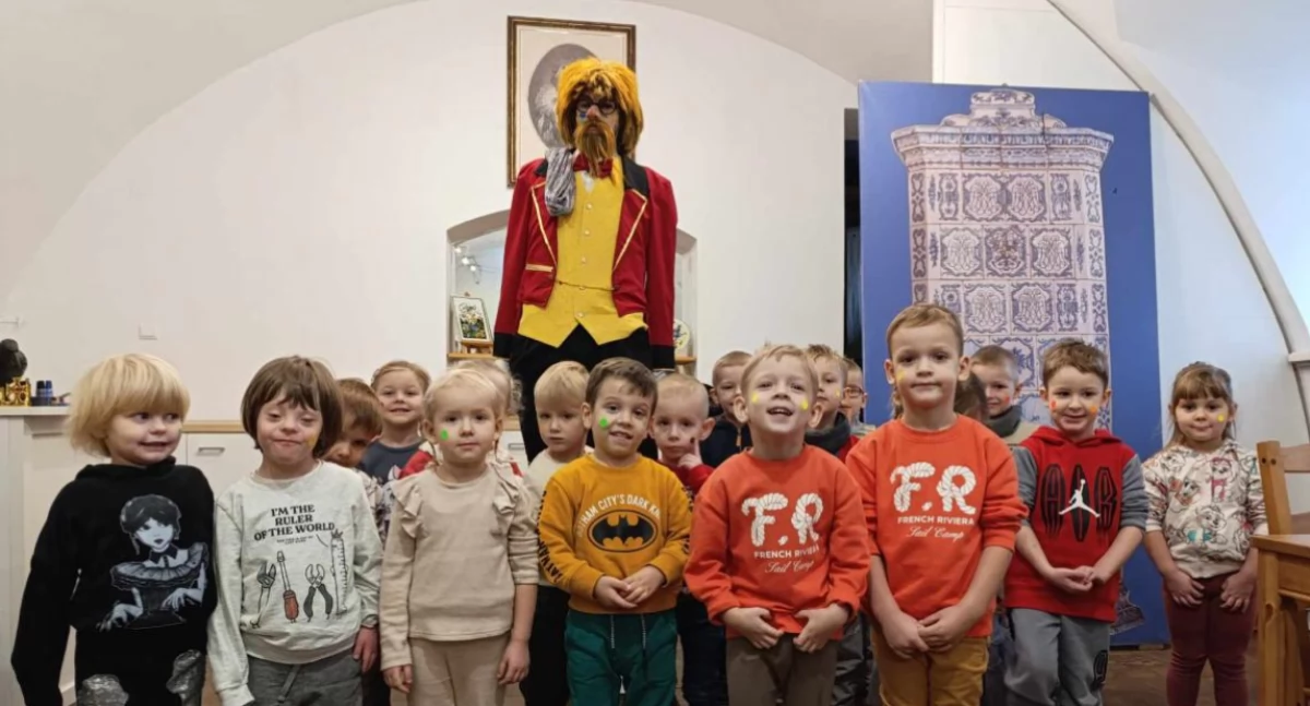 Przedszkola i żłobki, Przedszkolaki Łowicza magicznej wycieczce Nieborowie (foto) - zdjęcie, fotografia