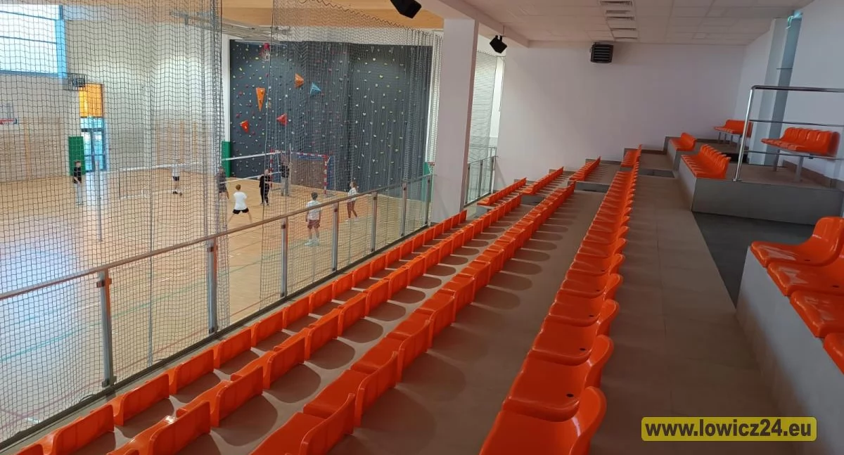 Szkoły, tygodniu oficjalne otwarcie nowoczesnej sportowej Ekonomiku! (foto) - zdjęcie, fotografia
