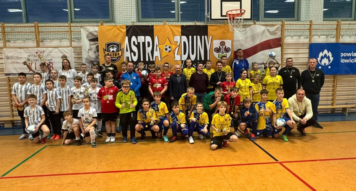 Piłka nożna, edycja Astra zawodnikami (foto) - zdjęcie, fotografia