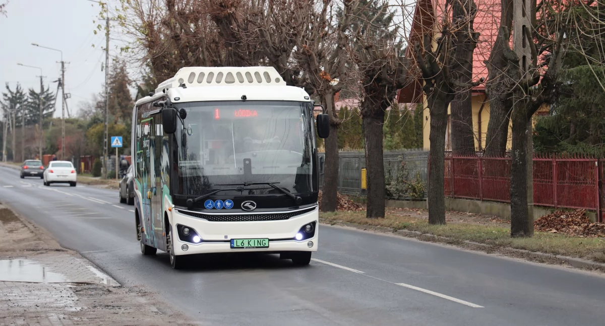 Urząd Miejski, Łowiczu testuje autobus elektryczny (foto) - zdjęcie, fotografia