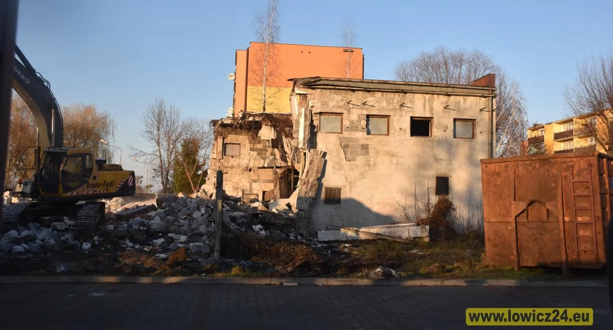 Inwestycje i remonty, Łowicz Bratkowicach wyburzono kolejną kotłownię Znamy plany inwestorów (foto) - zdjęcie, fotografia