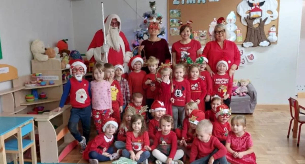 Przedszkola i żłobki, Święty Mikołaj odwiedził przedszkolaków Słoneczku (foto) - zdjęcie, fotografia