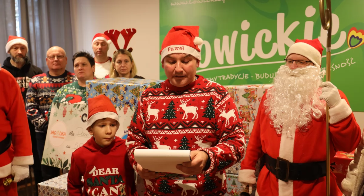 Akcje charytatywne, Łowicz Finał piątej edycji Mikołajkowej zbiórki Mocarzy Mocarzewa (foto film) - zdjęcie, fotografia