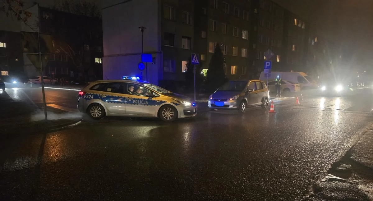 Wypadki i kolizje, Łowicz Potrącenie pieszej pasach (foto) - zdjęcie, fotografia