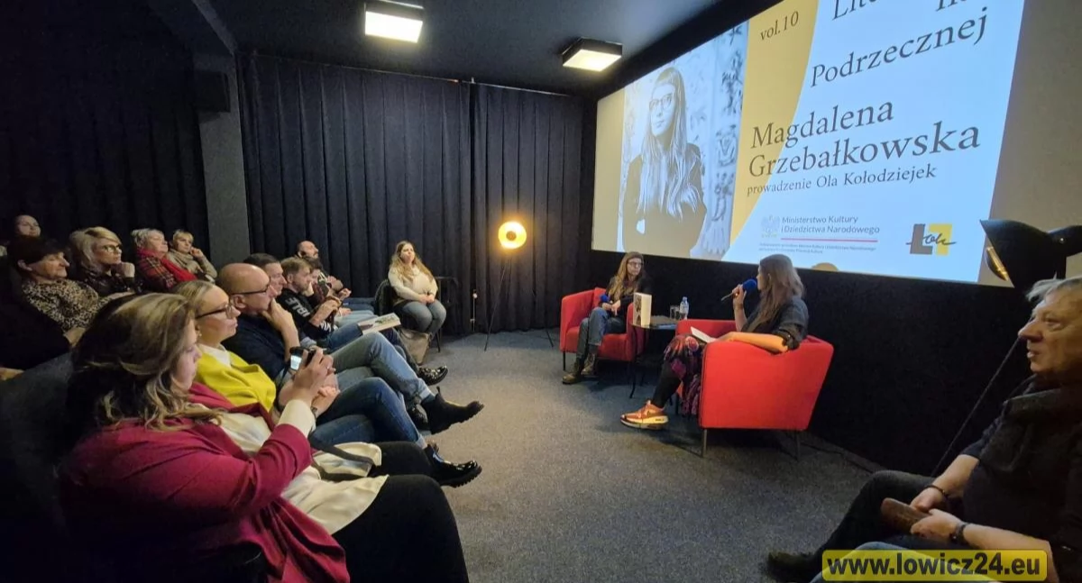 Spotkania, Magdalena Grzebałkowska autorka biografii Beksińskich Marii Konopnickiej Łowiczu (foto film) - zdjęcie, fotografia
