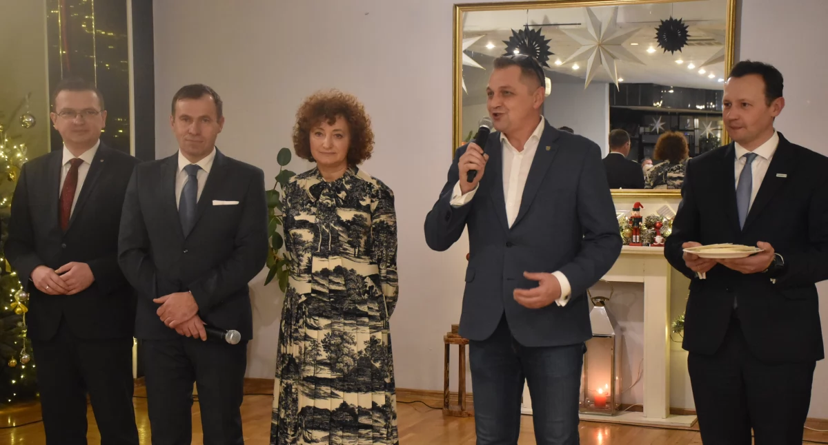 Stowarzyszenia, Spotkanie wigilijne członków stowarzyszenia Łowickie (foto film) - zdjęcie, fotografia