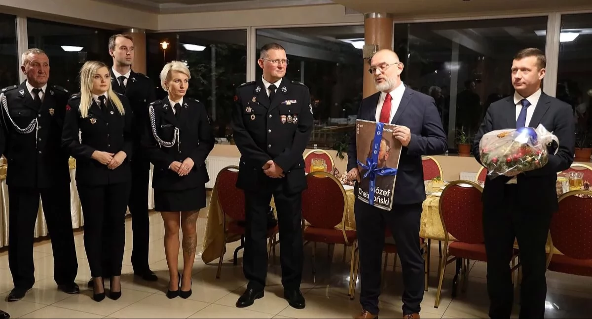 Straż pożarna, Druhowie Łowicz tradycyjnym spotkaniu opłatkowym (foto film) - zdjęcie, fotografia
