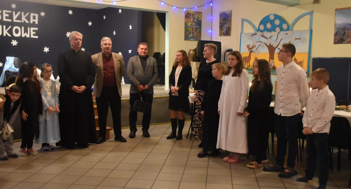 Spotkania, Bożonarodzeniowe Jasełka Świetlicy Integracyjnej „Słonko” (foto film) - zdjęcie, fotografia