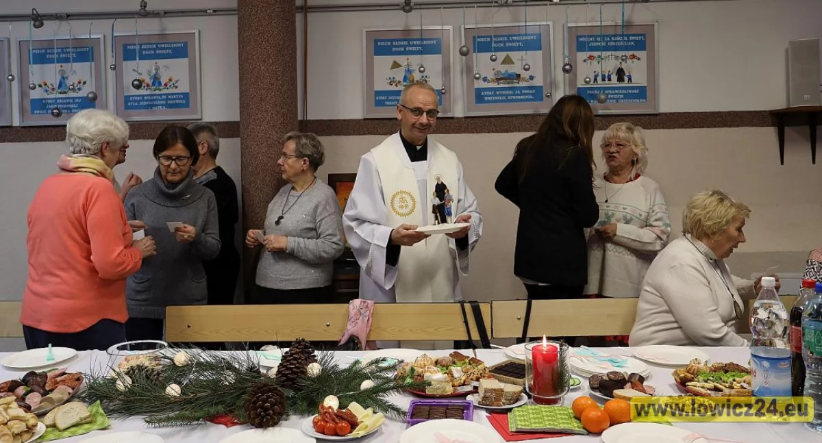 Kościół, Spotkanie opłatkowe wspólnot działających Kościele Pijarów (foto) - zdjęcie, fotografia