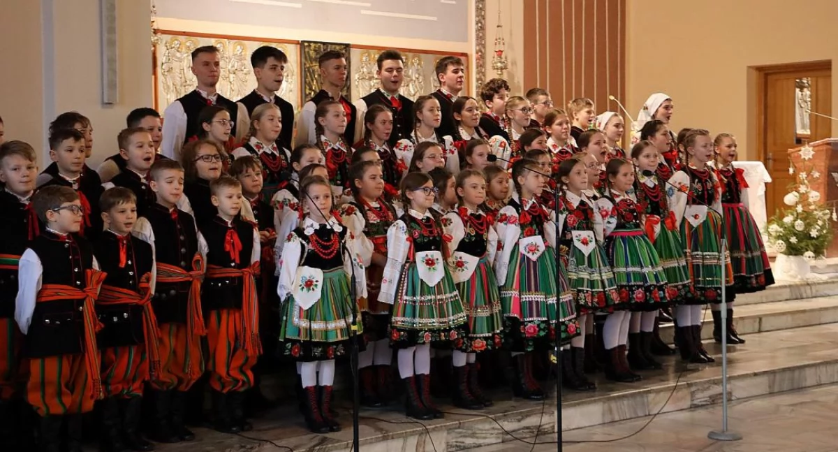 Koncerty, Świąteczny koncert Koderek Dobrym Pasterzu (foto film) - zdjęcie, fotografia