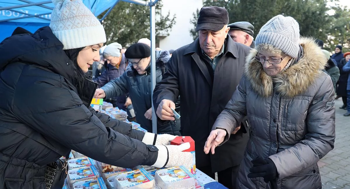 Akcje charytatywne, Kiermasz ciast Kocierzewie myślą Adasiu Kubusiu (foto) - zdjęcie, fotografia