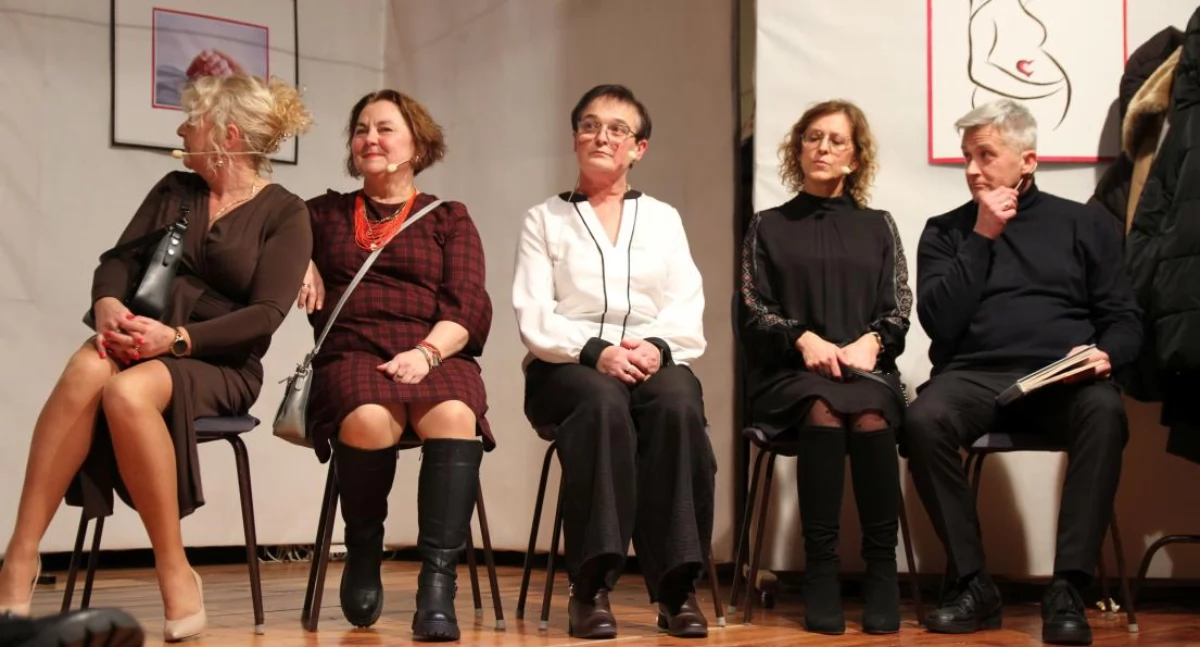 Akcje charytatywne, Teatr Korabce wspiera Oliwię walce chorobą - zdjęcie, fotografia