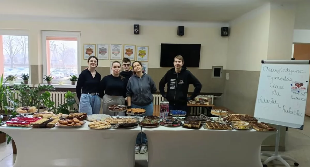 Szkoły, Szkoła Blichu dołącza pomocy Adasia Kubusia (foto) - zdjęcie, fotografia