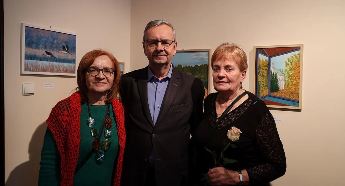 Wystawy, Wernisaż działaczy Łowickiego Uniwersytetu Trzeciego Wieku (foto film) - zdjęcie, fotografia