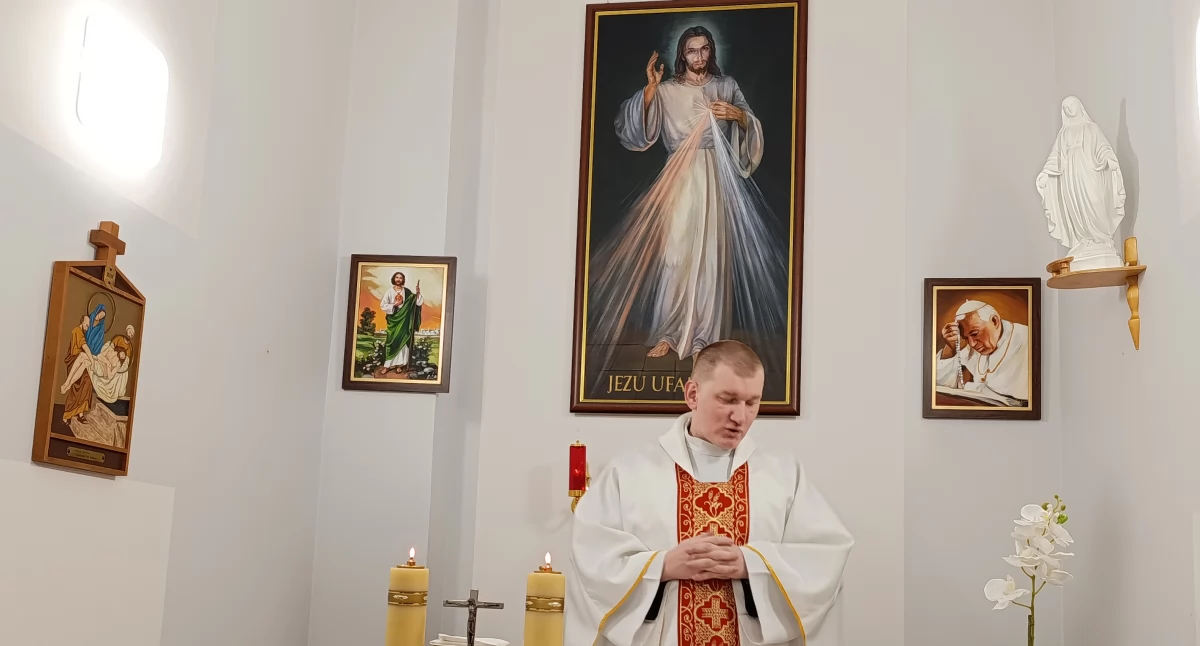 Szpital i opieka społeczna, Światowy Dzień Chorego Modlitwa pacjentów personel medyczny łowickim szpitalu (foto) - zdjęcie, fotografia