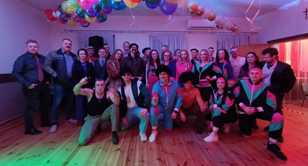 Spotkania, Karnawał stylu czyli podróż przeszłości Sierżnikach (foto) - zdjęcie, fotografia