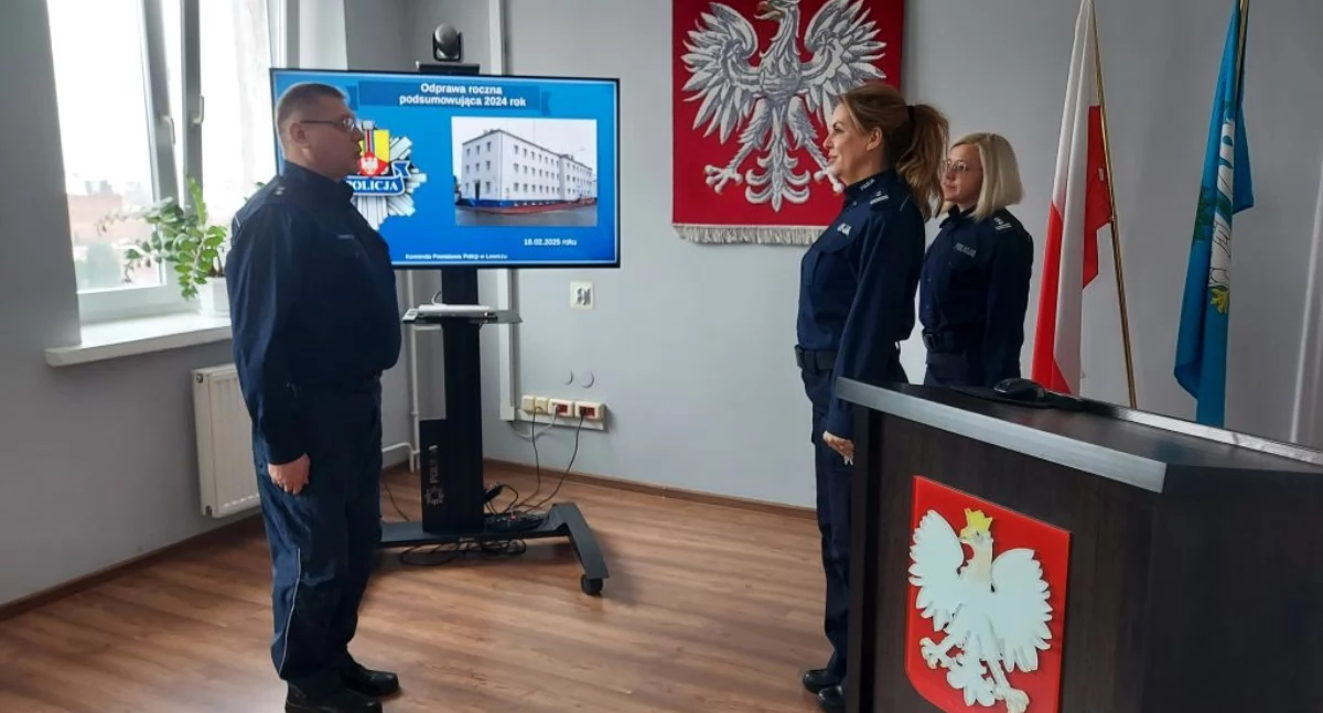 Komunikaty policji , Łowicz Roczna odprawa Komendzie Powiatowej Policji (foto) - zdjęcie, fotografia