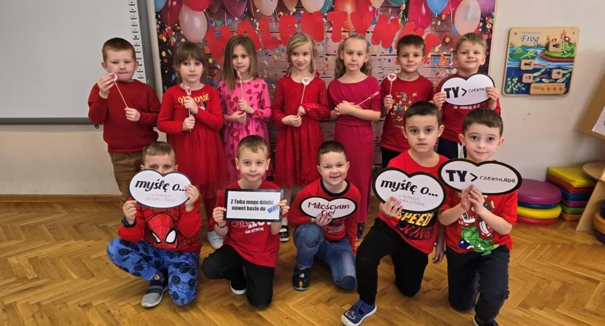 Przedszkola i żłobki, Walentynki przedszkolu Świerkami (foto) - zdjęcie, fotografia