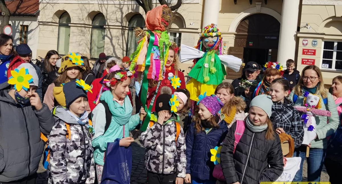 Turystyka i rekreacja, Wiosna horyzoncie! Buta” zaprasza pieszy - zdjęcie, fotografia