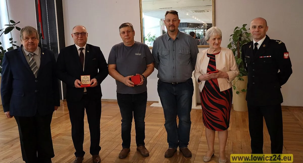 Straż pożarna, Zebranie sprawozdawcze Związku Emerytów Rencistów Pożarnictwa Łowiczu (foto film) - zdjęcie, fotografia