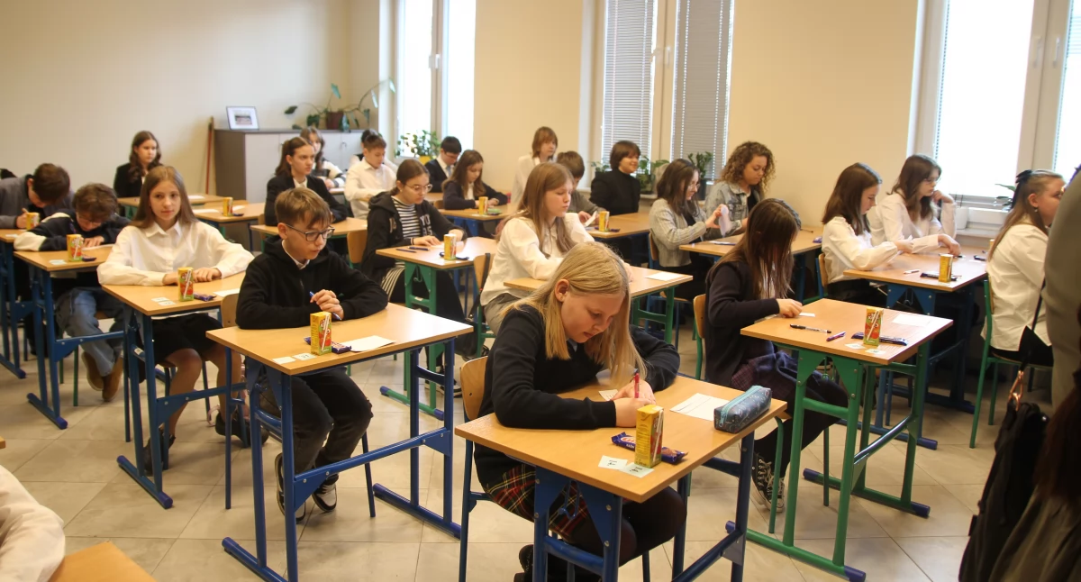 Szkoły, Pijarska zaprosiła uczniów szkół podstawowych konkursy czytelniczy literacki (foto) - zdjęcie, fotografia