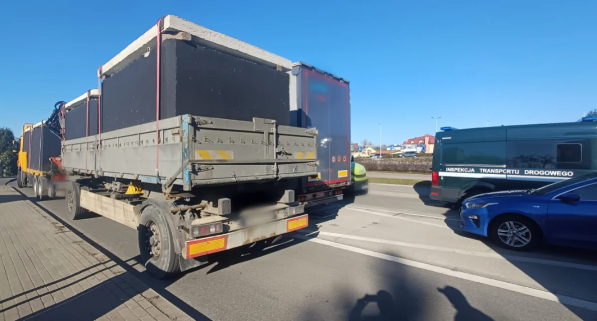 Komunikaty inspekcji transportu drogowego, Łowiccy inspektorzy kontrolowali przeważone pojazdy (foto) - zdjęcie, fotografia