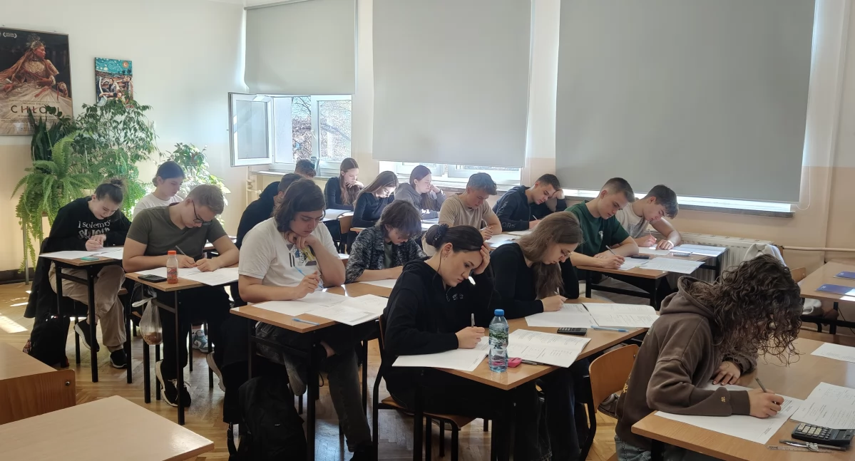 Szkoły, Standaryzacja zadań maturalnych - zdjęcie, fotografia