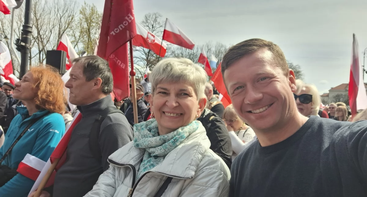 Uroczystości patriotyczne, Łowiczanie Marszu Tysiąclecia silna reprezentacja powiatu sercu Warszawy - zdjęcie, fotografia