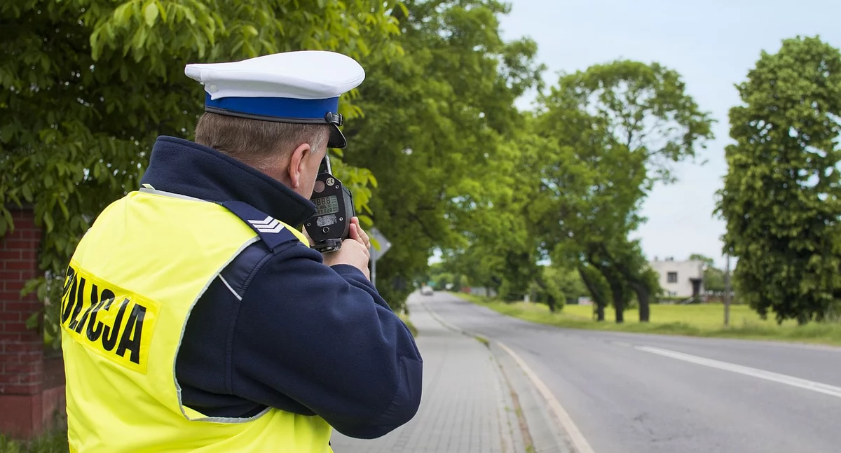 Kronika policyjna, Przekroczyli prędkość terenie zabudowanym stracili uprawnienia - zdjęcie, fotografia