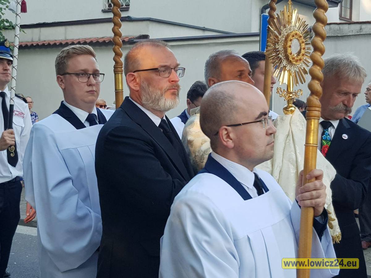  | Zdjęcie dotyczy Łowicz. Procesja na zakończenie oktawy Bożego Ciała (DUŻO ZDJĘĆ, VIDEO) zostało dodane przez Portal lowicz24.eu - w dniu 2021-06-10 id 