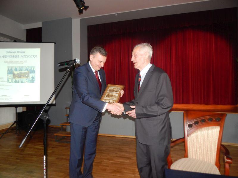  | Zdjęcie dotyczy Edward Miziołek świętował w Zdunach zostało dodane przez Portal lowicz24.eu - w dniu 2015-03-03 id nr: 788503 | 