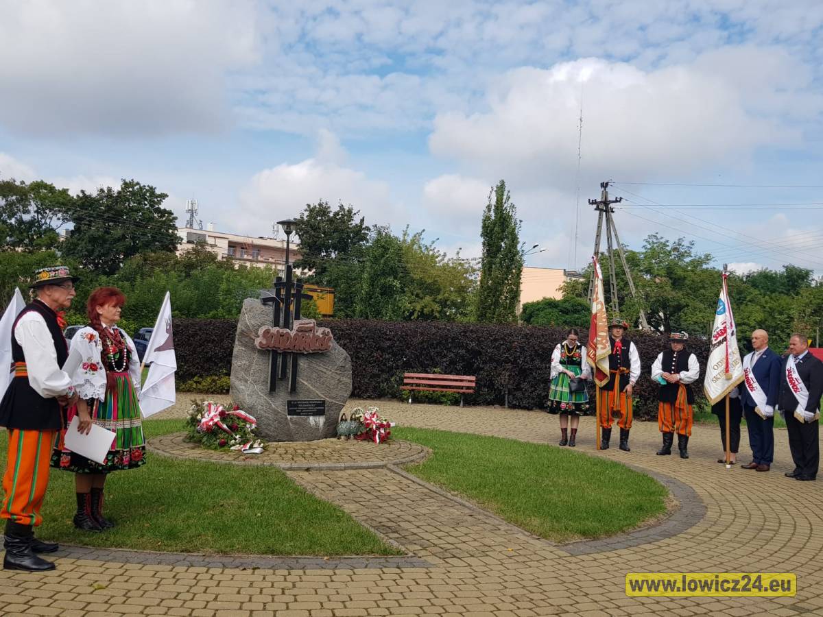  | Zdjęcie dotyczy 40. urodziny Solidarności w Łowiczu (FOTO i VIDEO) zostało dodane przez Portal lowicz24.eu - w dniu 2020-09-06 id nr: 4294987 | 