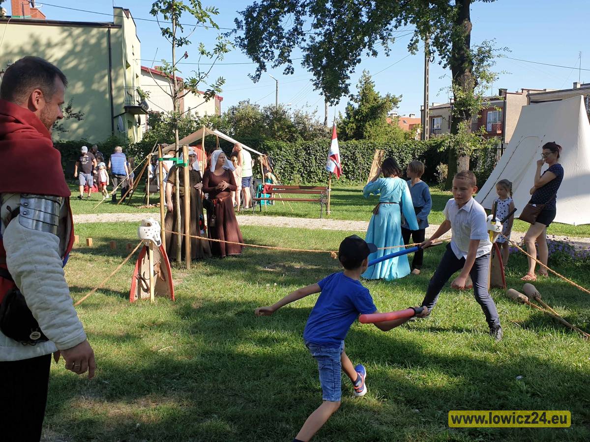  | Zdjęcie dotyczy Koncert oraz pokazy rycerskie na 100-lecie Bitwy Warszawskiej (FOTO i VIDEO) zostało dodane przez Portal lowicz24.eu - w dniu 2020-08-15 id nr