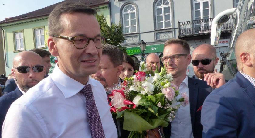 Starostwo Powiatowe, Premier Mateusz Morawiecki odwiedzi Łowicz podczas Ogólnopolskiego Sołtysa - zdjęcie, fotografia