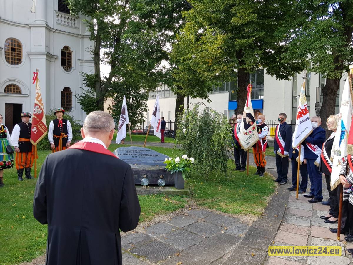  | Zdjęcie dotyczy 40. urodziny Solidarności w Łowiczu (FOTO i VIDEO) zostało dodane przez Portal lowicz24.eu - w dniu 2020-09-06 id nr: 4295023 | 