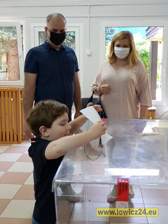  | Zdjęcie dotyczy Łowicz: trwają Wybory Prezydenckie 2020 zostało dodane przez Portal lowicz24.eu - w dniu 2020-06-28 id nr: 4203069 | 