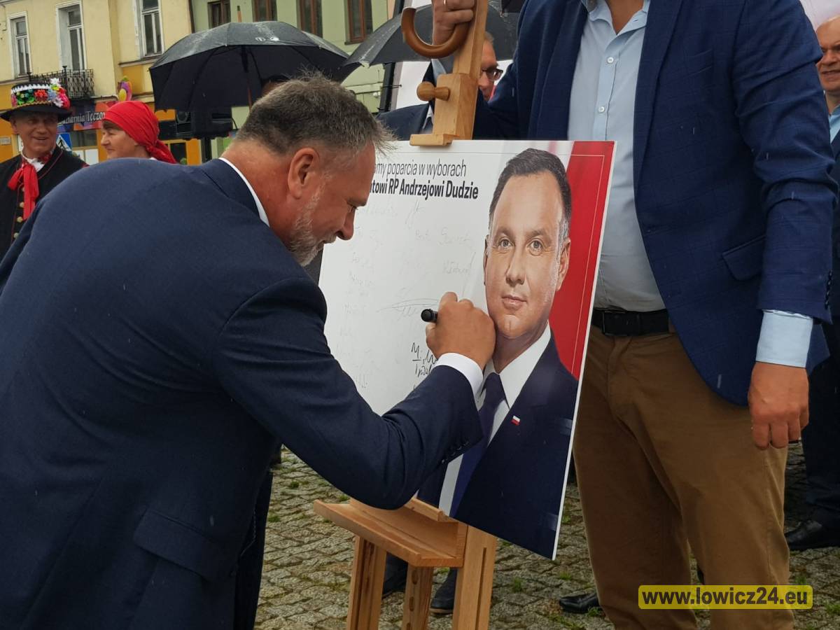  | Zdjęcie dotyczy Konferencja Społecznego Komitetu Poparcia dla Andrzeja Dudy w Łowiczu zostało dodane przez Portal lowicz24.eu - w dniu 2020-06-24 id nr: 419