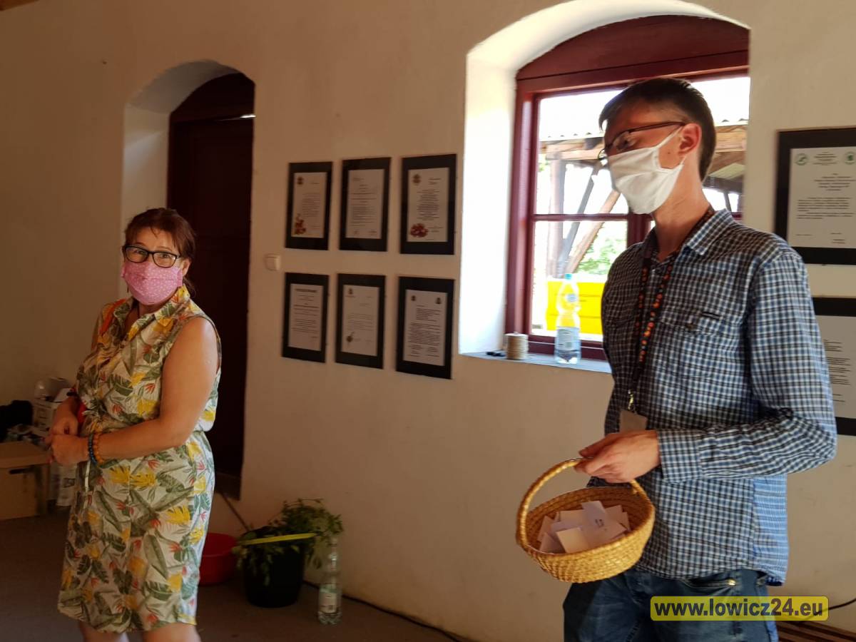  | Zdjęcie dotyczy Skansen w Maurzycach. Trwa Święto Matki Boskiej Zielnej (FOTO i VIDEO) zostało dodane przez Portal lowicz24.eu - w dniu 2020-08-15 id nr: 42