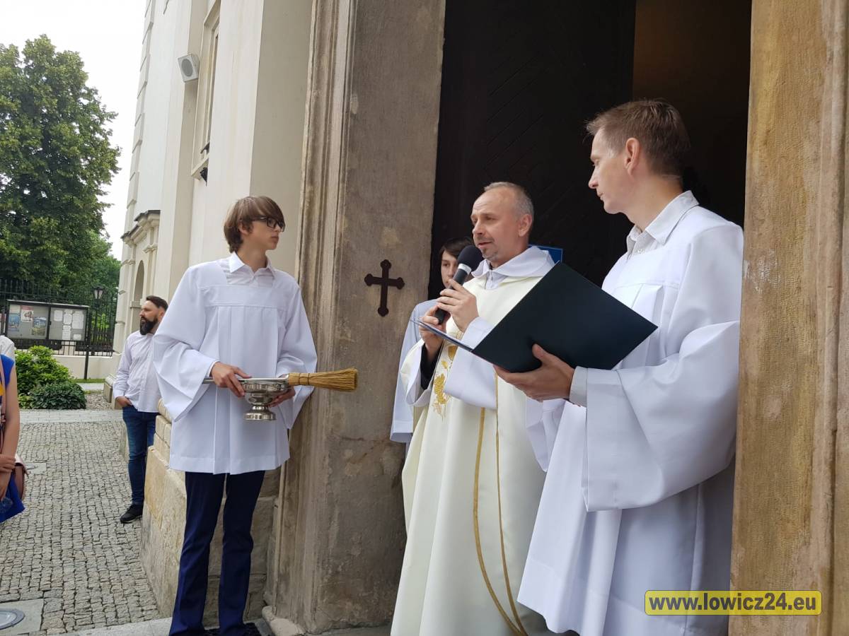 | Zdjęcie dotyczy I Komunia Święta w Bazylice Katedralnej w Łowiczu (FOTO i VIDEO) zostało dodane przez Portal lowicz24.eu - w dniu 2020-06-27 id nr: 4202207