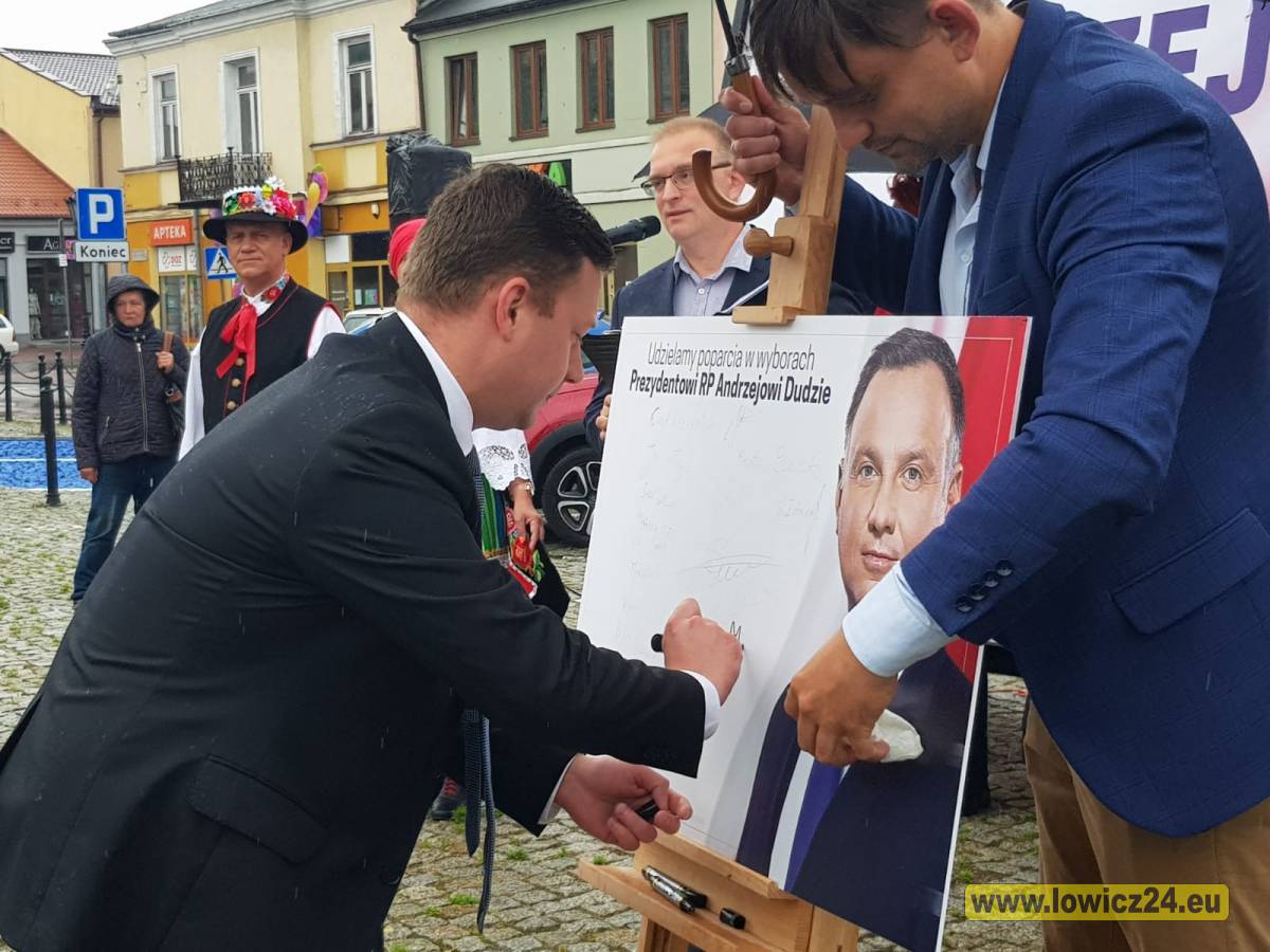  | Zdjęcie dotyczy Konferencja Społecznego Komitetu Poparcia dla Andrzeja Dudy w Łowiczu zostało dodane przez Portal lowicz24.eu - w dniu 2020-06-24 id nr: 419