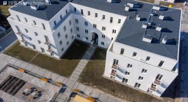 Już niebawem zapełni się blok przy Krudowskiego – pierwsi najemcy podpisali umowy! (foto, film)